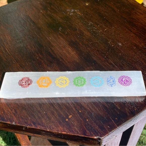 7 Chakras Selenite Wand Charging Plate Crystal Cleansing Etched Symbols 5.78" - Picture 6 of 9